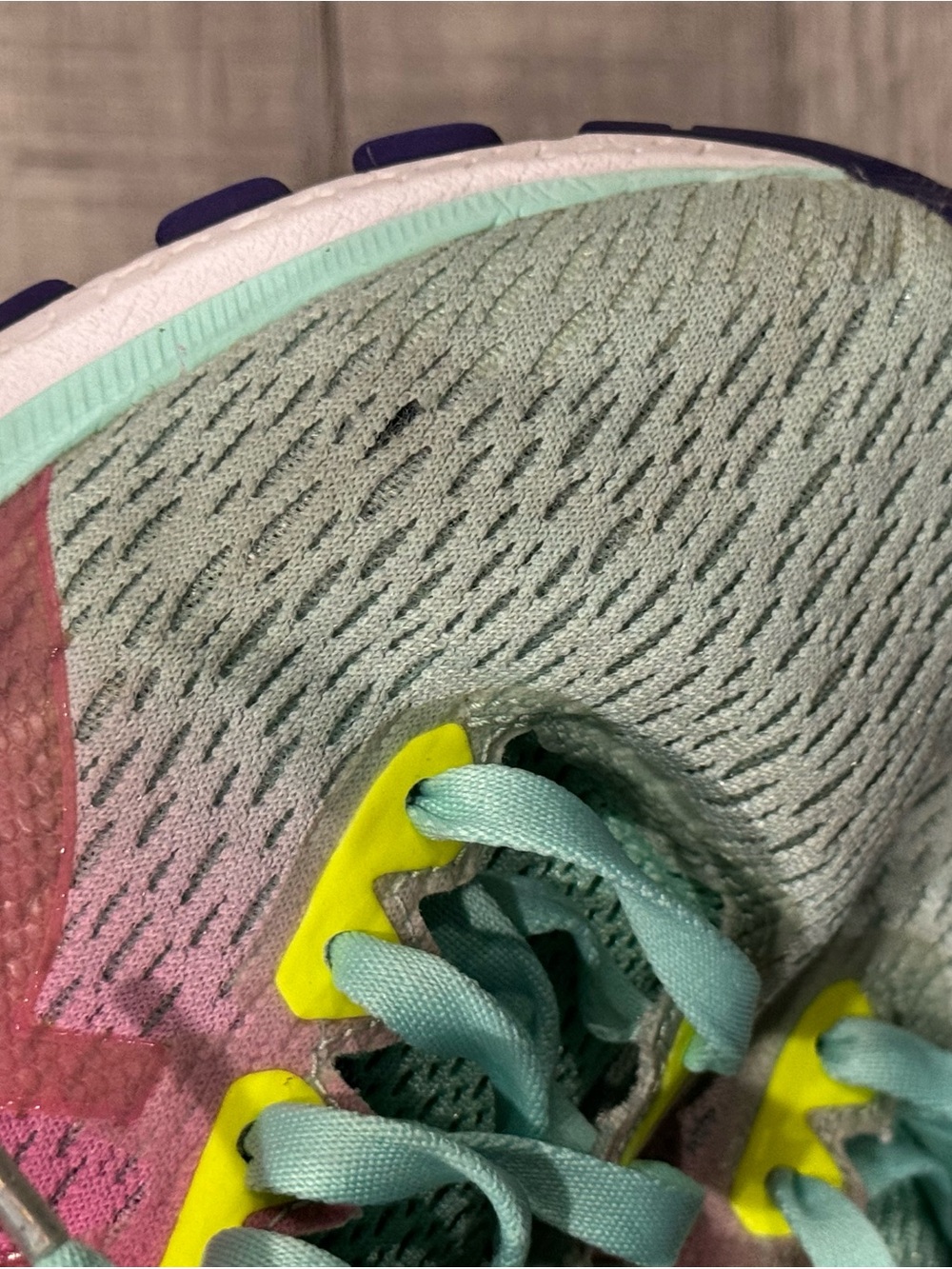 ASICS shoes - Picture 11 of 12